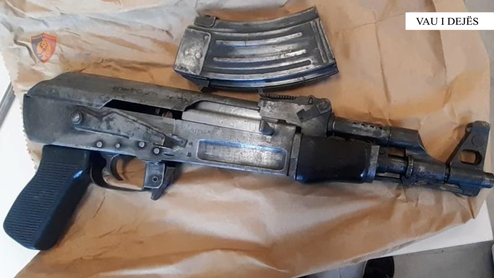 Konflikt mes dy të rinjve pas parakalimit të gabuar/ Shpallet në kërkim 28-vjeçari, i sekuestrohet automatiku 
