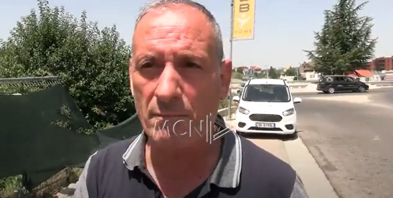 Operatori “Qendër-TEG” përplaset me gazetarët, nuk përgjigjen për vonesat (VIDEO)
