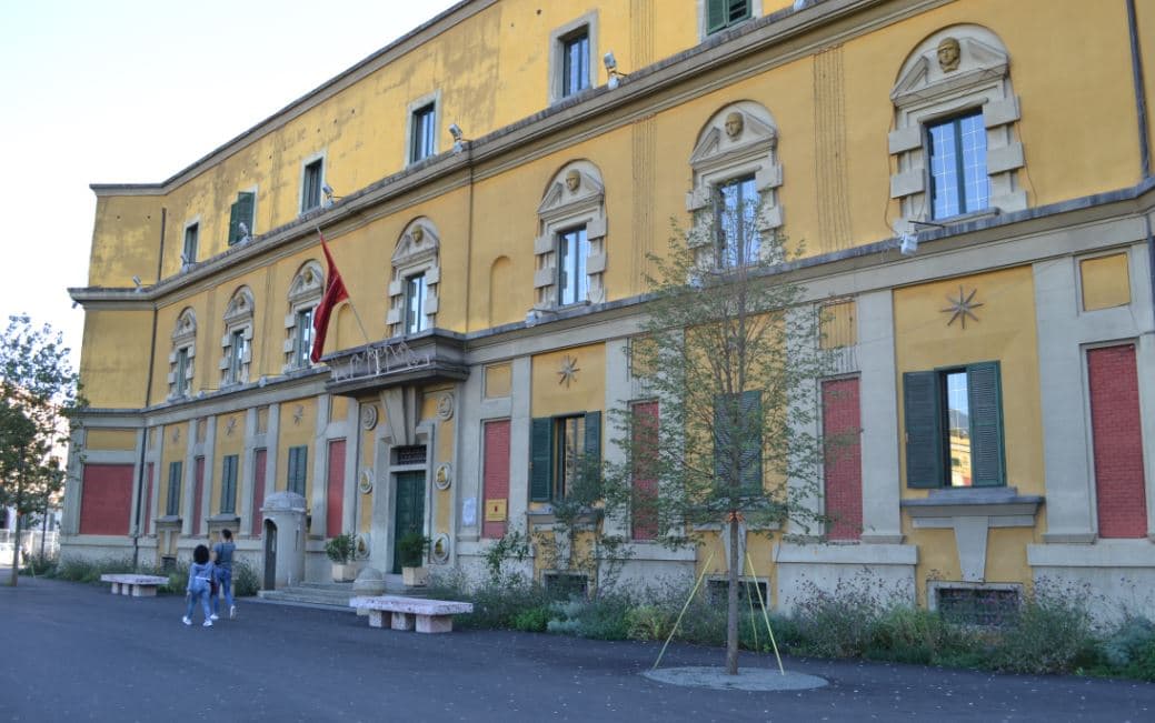 Pezullimi i fondeve për Bujqësinë nga BE/  Reagon ministria: Proces administrativ, programi IPARD s’është ndërprerë