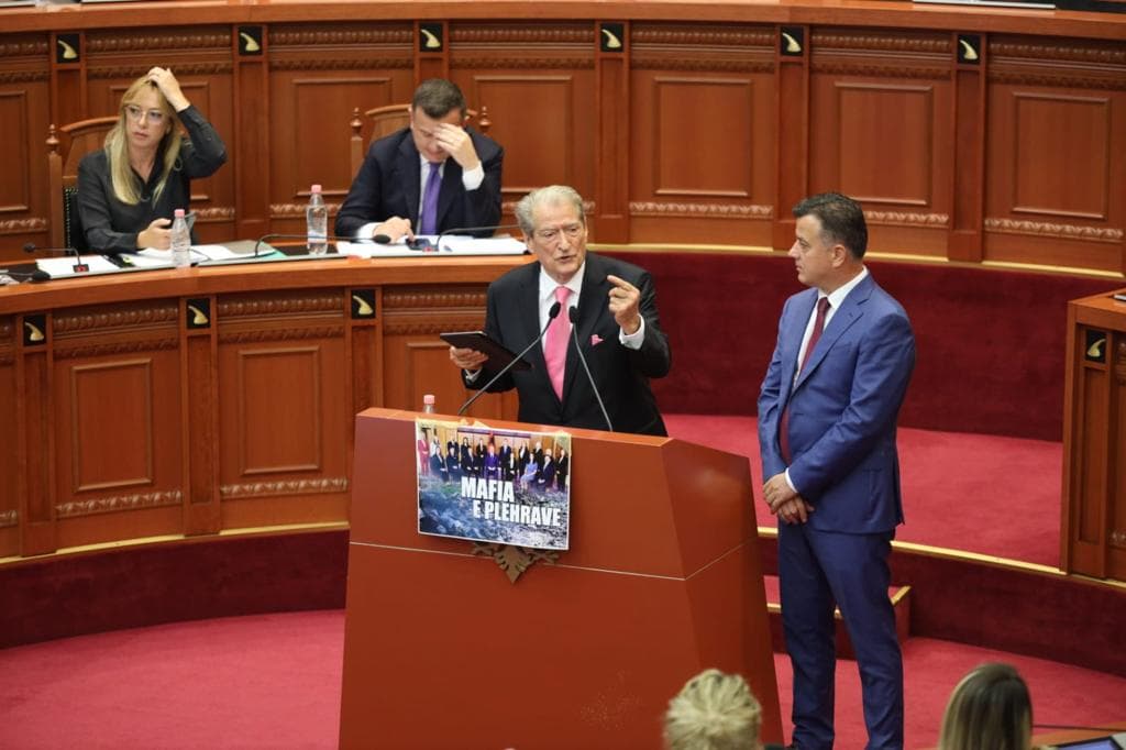 Berisha: Po dënoni me ligj shqiptarët, djegësat u kanë shuar memorien dhe moralin