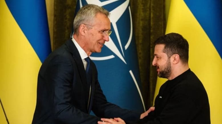 Zelensky  bisedë telefonike me Stoltenberg, në fokus korridori i grurit në Detin e Zi