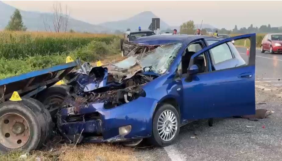 Aksident i rëndë në Lezhë-Shkodër, dy të vdekur dhe një i plagosur (VIDEO)