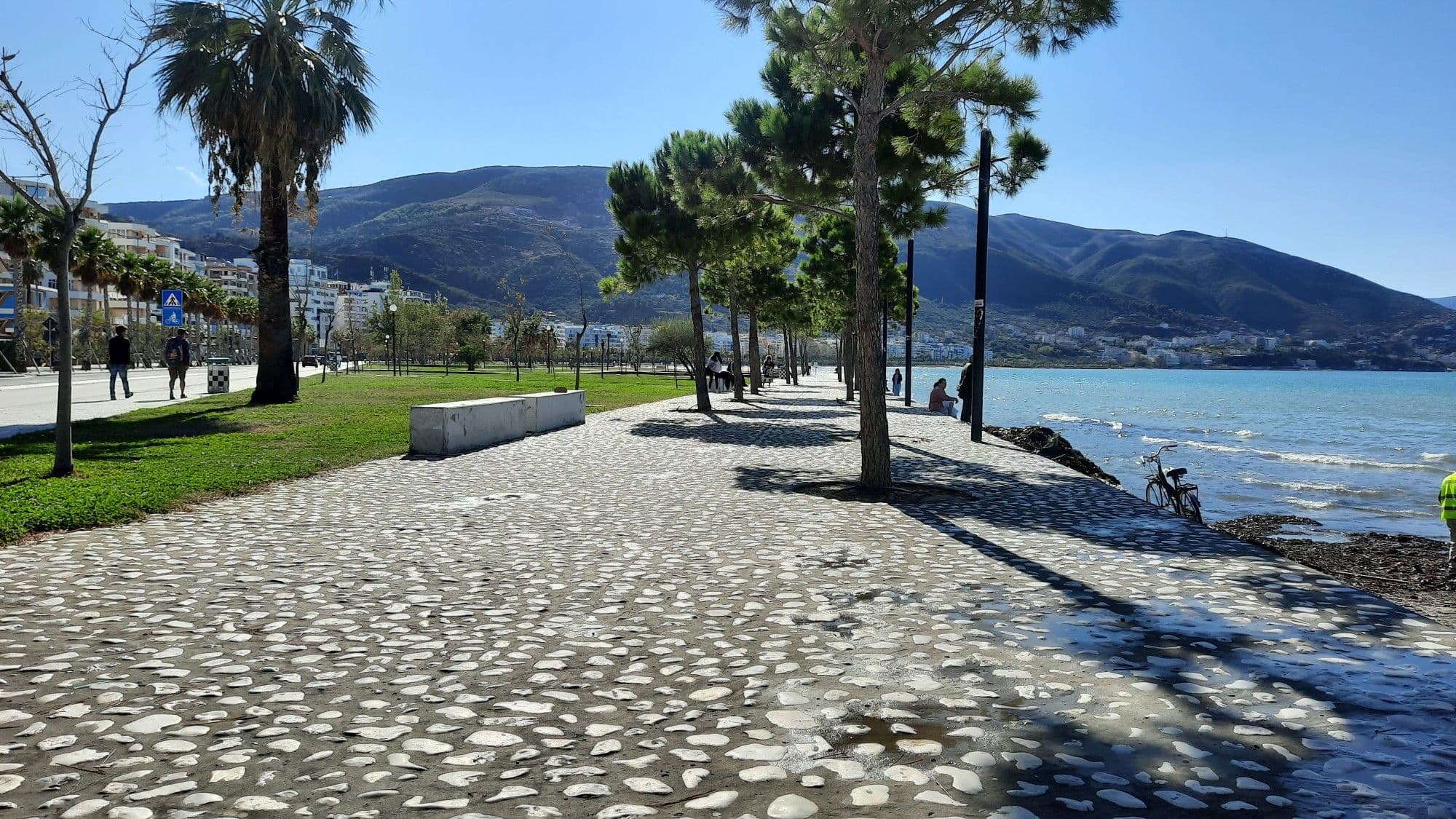 Vlorë, gjendet i pajetë një turist në dhomën e hotelit
