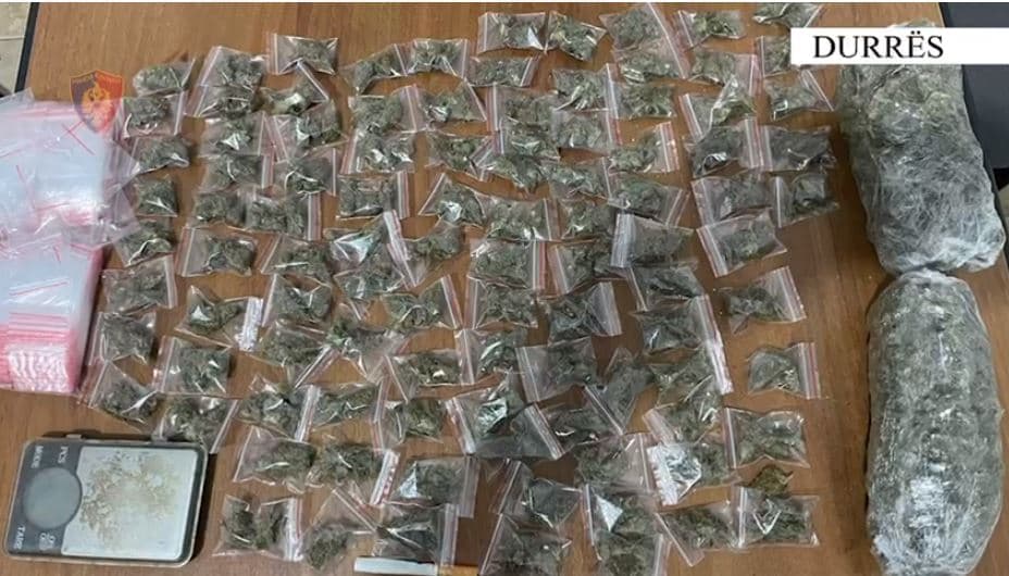 Shpërndanin drogë në zonën e “Vollgës”, arrestohen dy persona dhe në Durrës