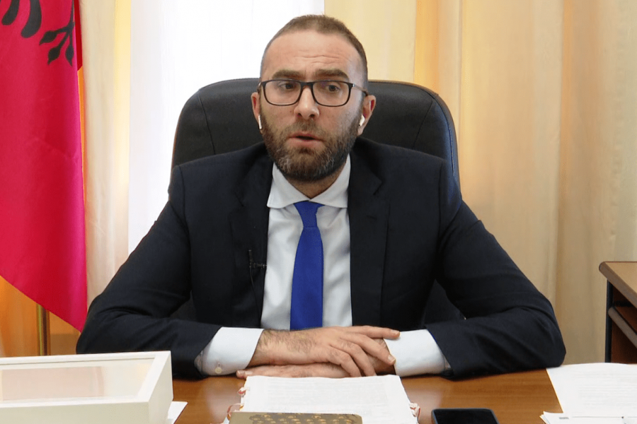 Thirri mbledhjen e Këshillit Kombëtar, Kryesia e PD-së çon Gazment Bardhin në Komisionin e Etikës