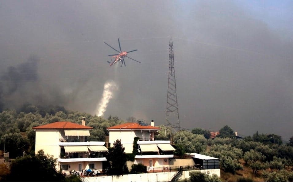 BE planifikon të blejë avionë të rinj zjarrfikës pasi krizat klimatike po përkeqësohen