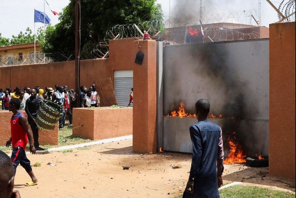Niger/ Junta ushtarake akuza Francës: Planifikoi sulme për lirimin e Mohamed Bazoum