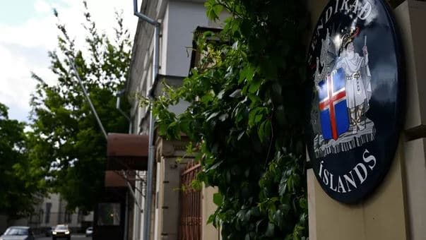 Islanda mbyll ambasadën e saj në Moskë
