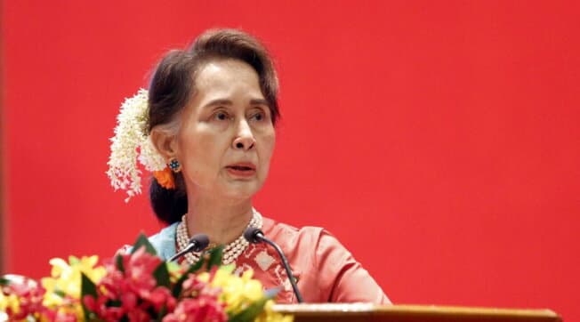 Birmani, falet liderja Aung San Suu Kyi
