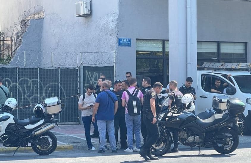 Tenton të grabisë bankën, plagoset shqiptari në Greqi