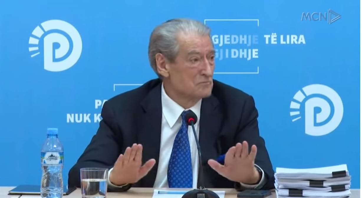 “Të krijojmë një front të gjerë opozitar”. Berisha, thirrje për protesta: Të rrëzojmë narko-shtetin