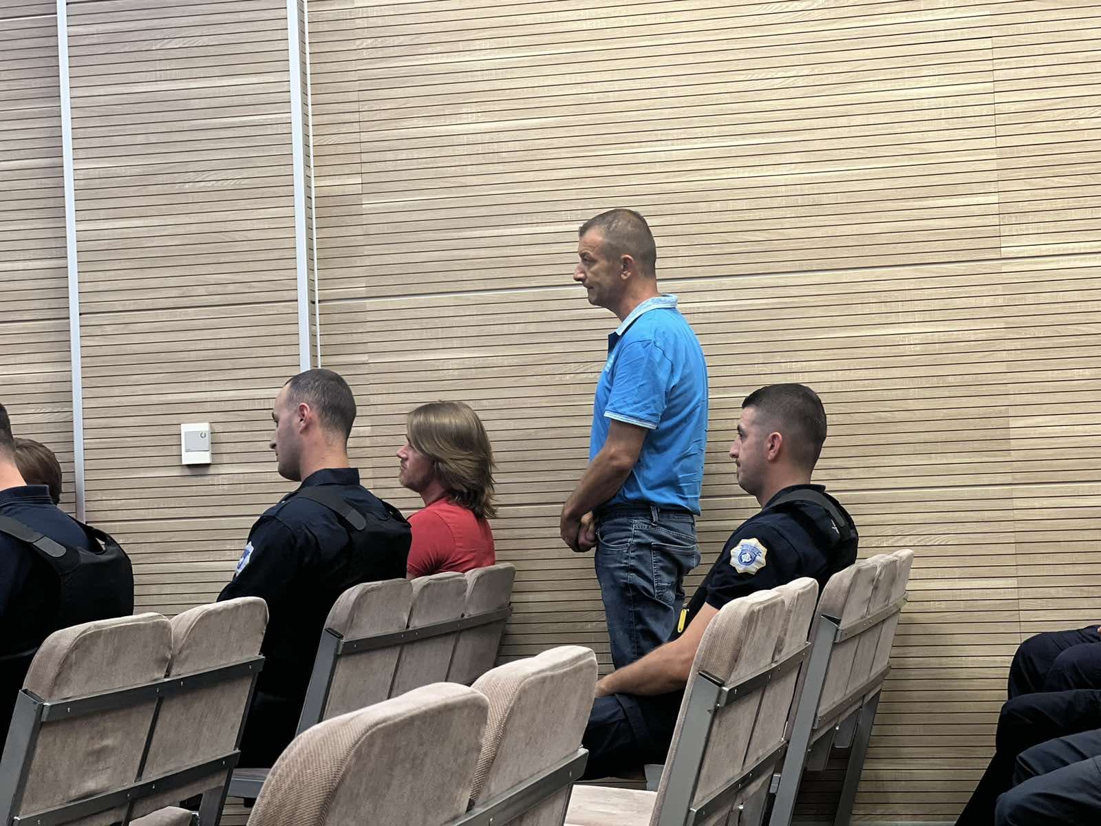 Organizuan trazirat në Veri/ Gjykata u ndalon hyrjen për 3 vite në Kosovë dy serbëve