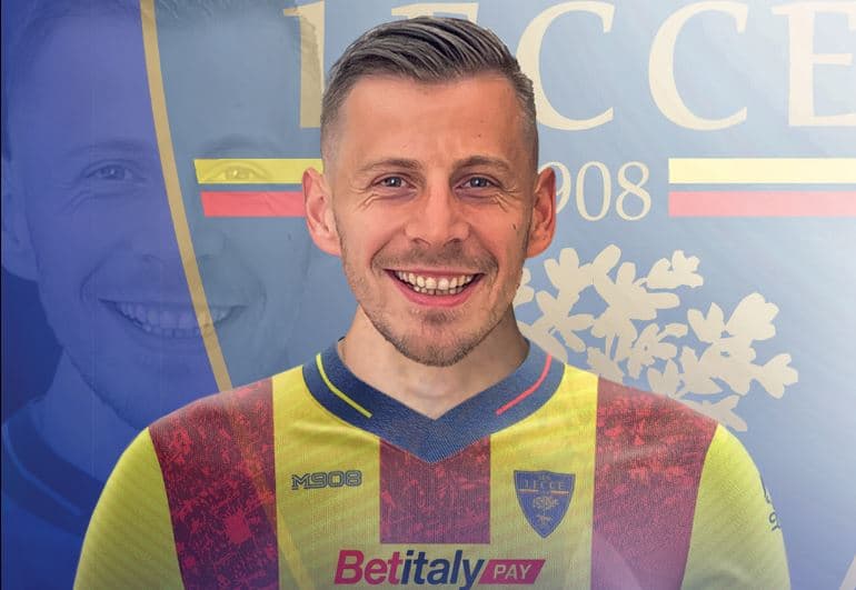 Kontratë 3-vjeçare, Lecce prezanton Ramadanin