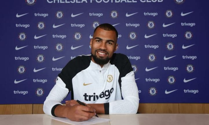 Zyrtare/ Chelsea firmos me portierin spanjoll