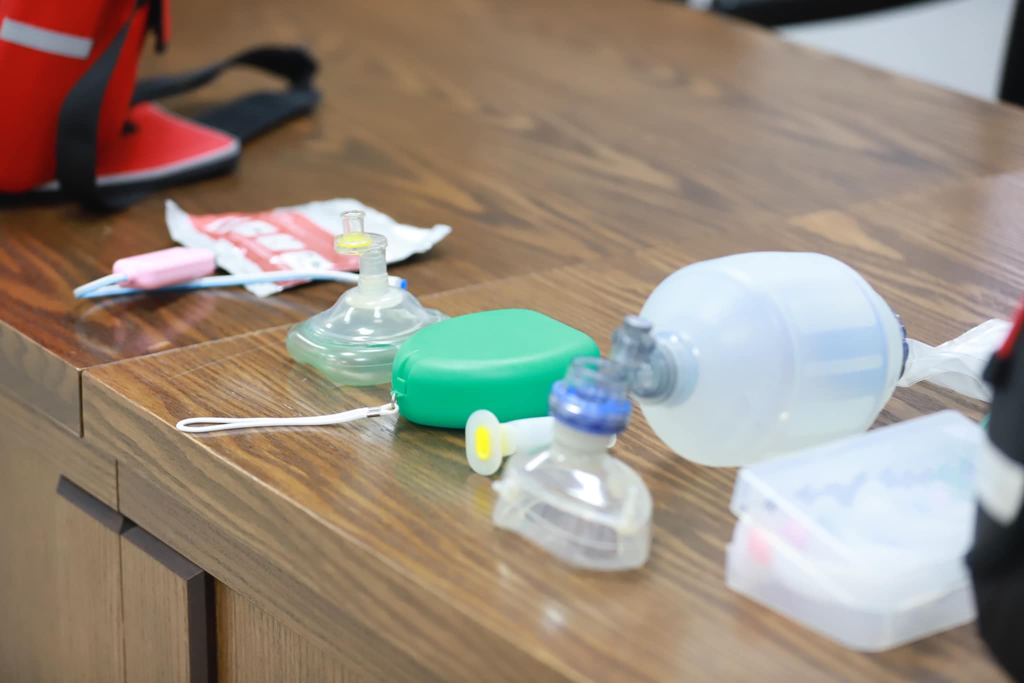 Një i ri në Berat dërgohet i pajetë në spital, dyshime për overdozë