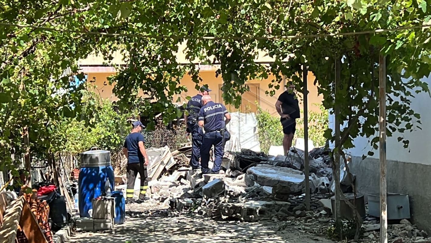 Shembja e tarracës në Qerret i merr jetën një personi, plagoset një tjetër