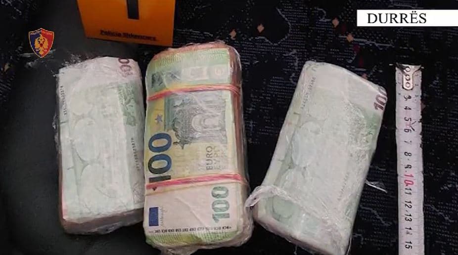 Sekuestrohen 121 mijë euro të padeklaruara në Portin e Durrësit 