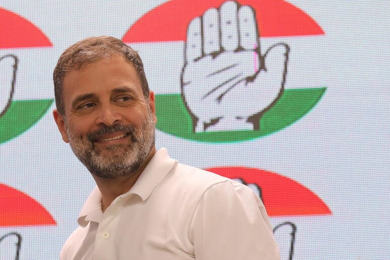 Indi, Rahul Gandhi rikthehet në parlament
