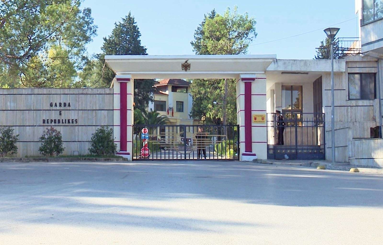 Arrestohet punonjësi i Gardës, lëvizte me pistoletë pa leje