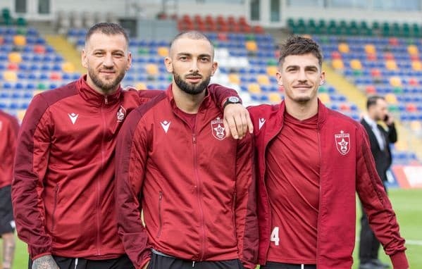 Valmiera-Partizani, publikohen formacionet zyrtare 