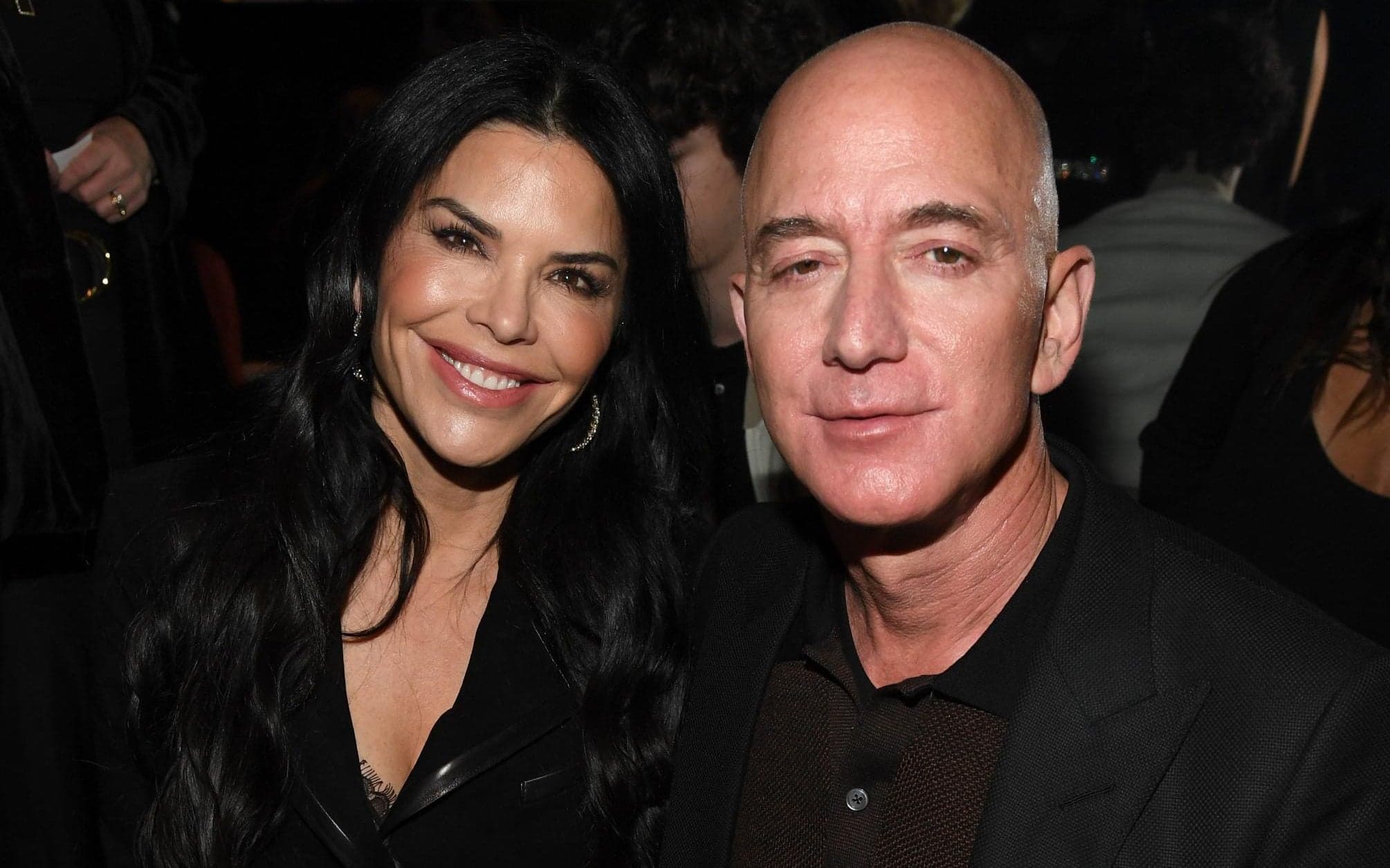 Bezos dhuron 100 milionë dollarë për rindërtimin e Mauit