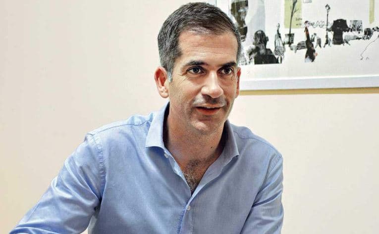 Kryebashkiaku i Athinës drejt Himarës, pritet të shprehë mbështetjen për Fredi Belerin 
