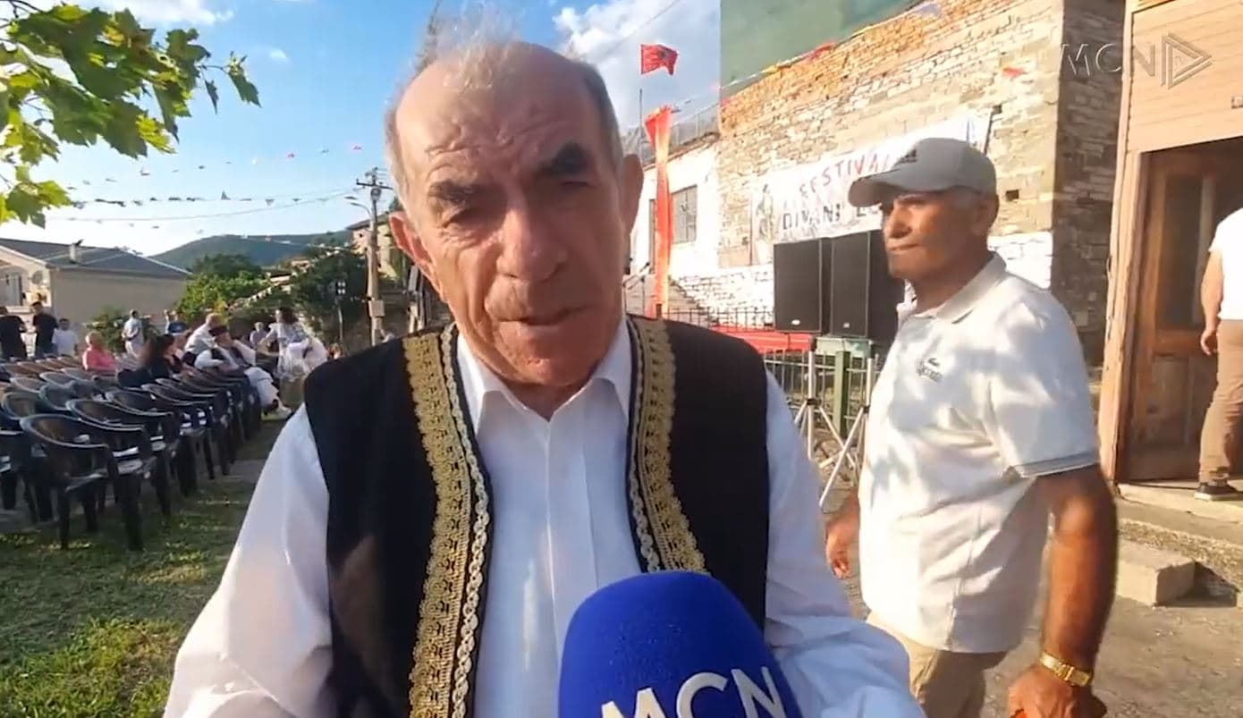Rikthehet divani Lunxhot/ Vasili: Promovojmë vlerat dhe kulturën gjirokastrite (VIDEO)