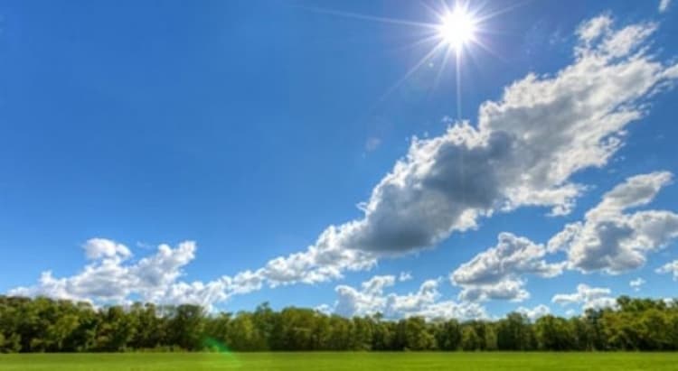 Moti sot, i qëndrueshëm e me temperatura deri në 36°C