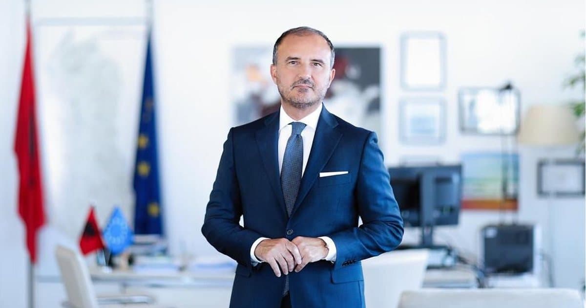 Soreca rikthehet në Tiranë si ambasador i BE