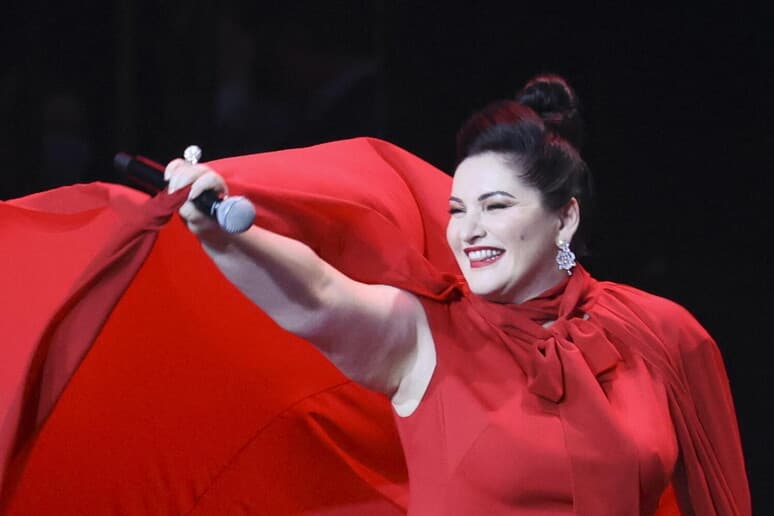 Anulohet koncerti i sopranos ruse Netrebko në Pragë