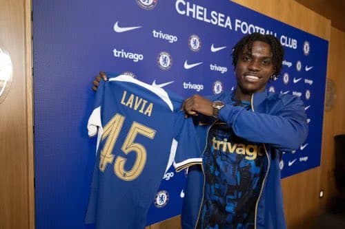 Zyrtare/ Chelsea i merr një tjetër objektiv Liverpool-it, firmos mesfushori