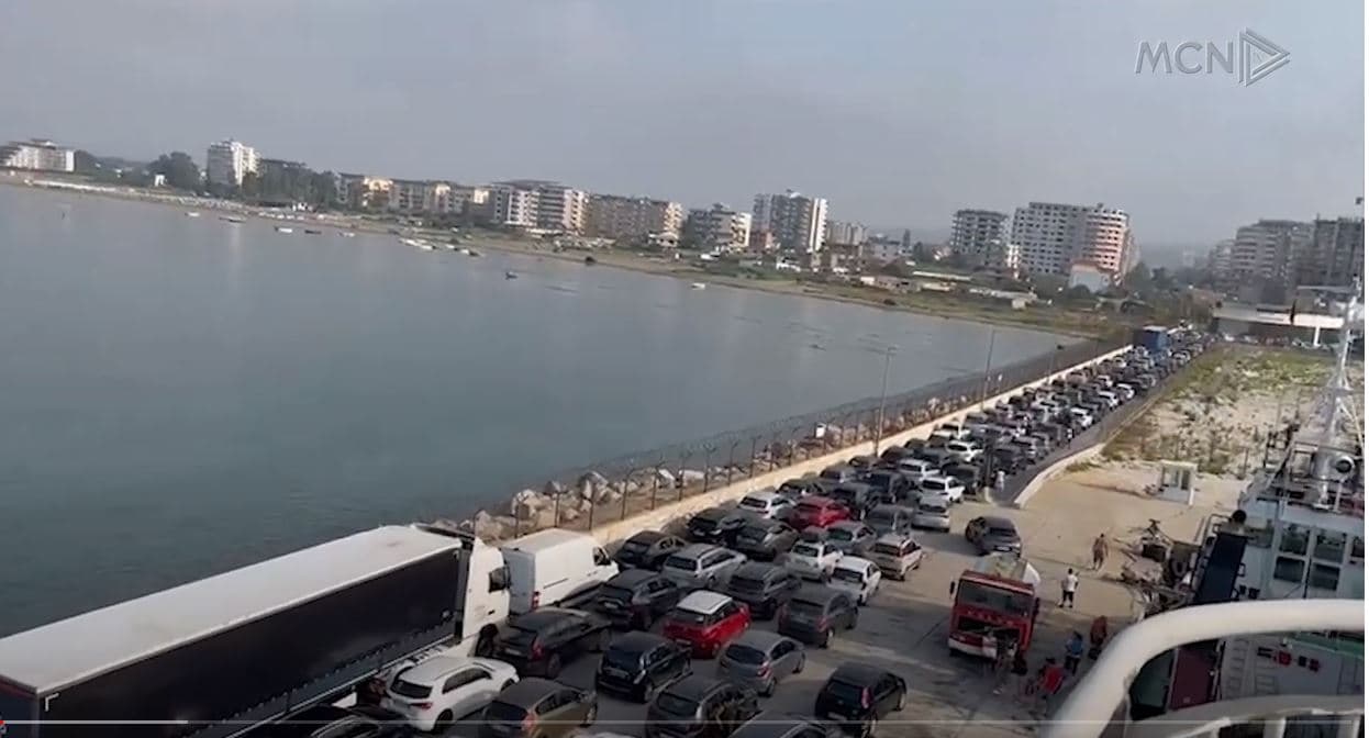 “Bllokohet” Vlora/ Trafik i rënduar në qytet e fluks pasagjerësh në pikat kufitare (VIDEO)