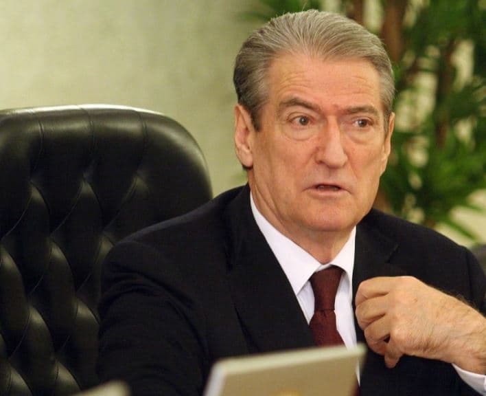 Berisha: Beqaj zhduku kontratën e sterilizimit, kërkon të fshehë të gjitha klauzolat në të cilat është bazuar vjedhja e hapur