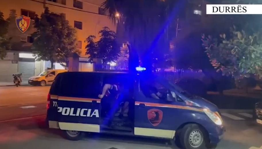 Grabiti 8 banesa në Durrës dhe tentoi të vidhte dhe 6 të tjera, arrestohet 32-vjeçari