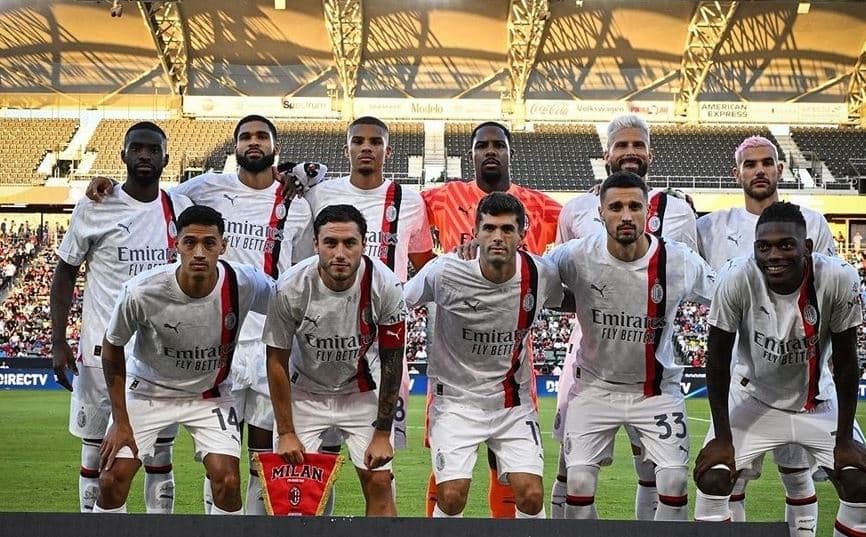 Katër lojtarë me “valixhe në duar”, Milani nuk i grumbullon për ndeshjen e kampionatit