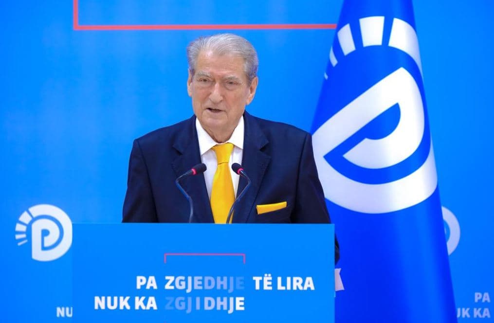  Berisha: SKAP-i i partisë e fali Beqajn njësoj si Veliajn, edhe pse ka 4 firma në aferën e sterilizimit