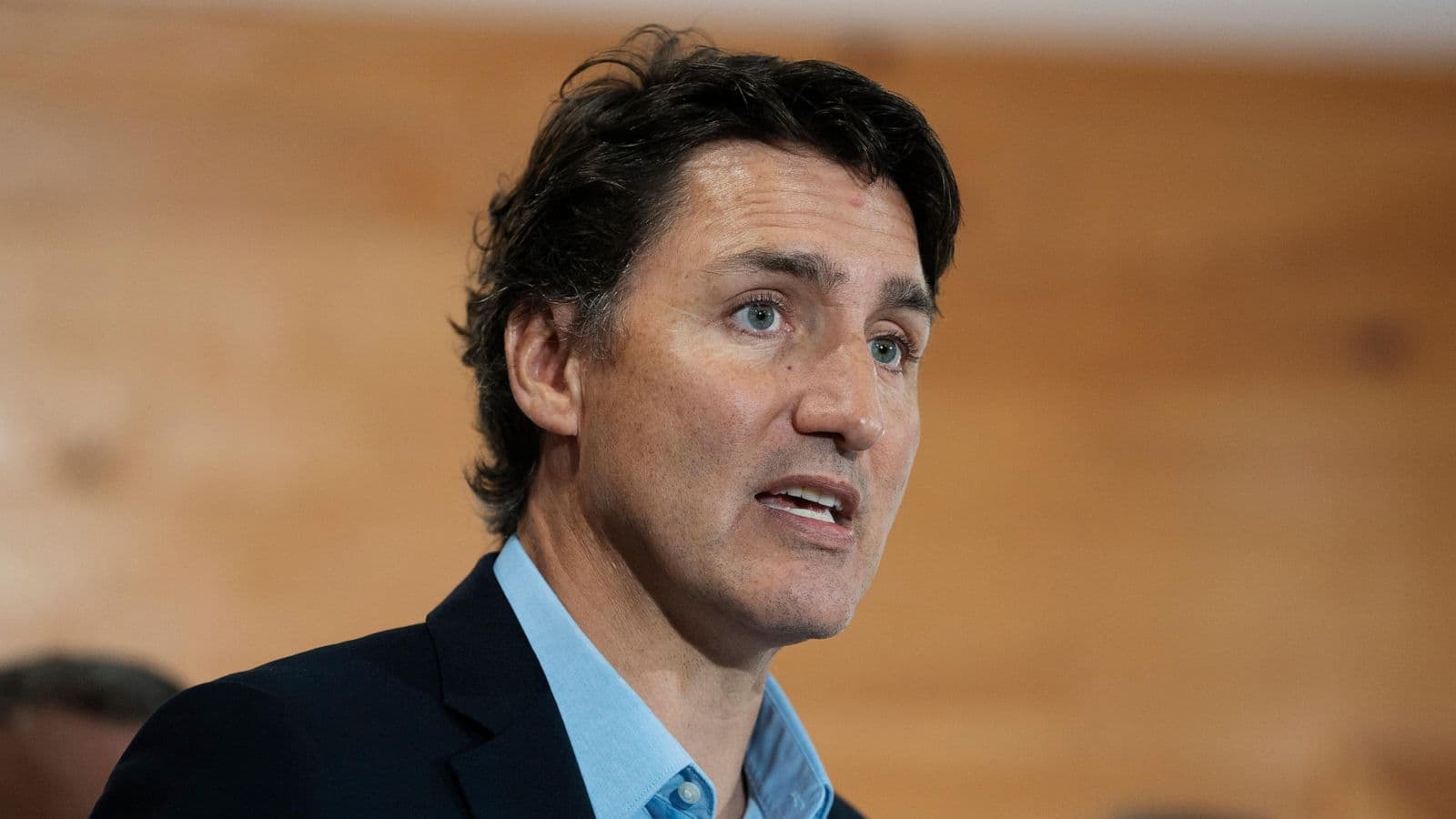 Zjarret në Kanada/ Trudeau kritikon Facebook për ndalimin e lajmeve në mes të krizës