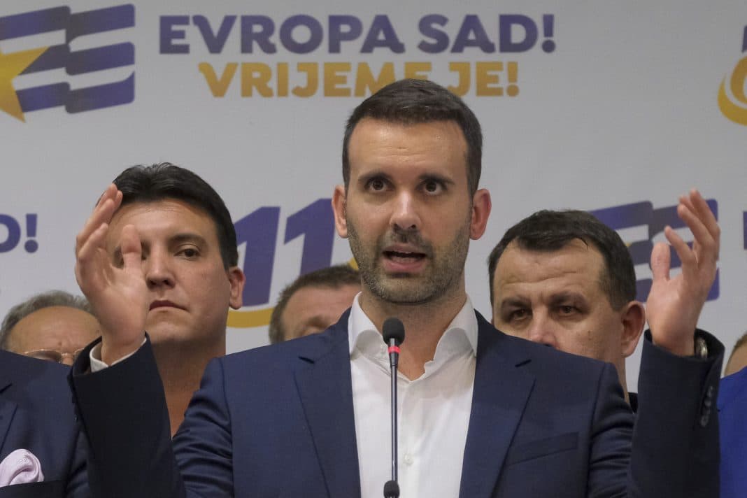 Qeveria e re e Malit të Zi, mbeten jashtë pro rusët dhe pro serbët
