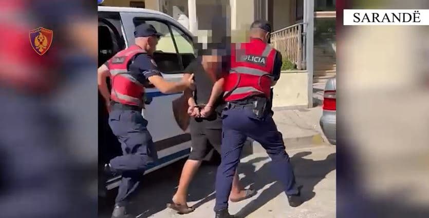 Penguan policinë për kryerjen e detyrës, arrestohen dy vëllezërit në Sarandë