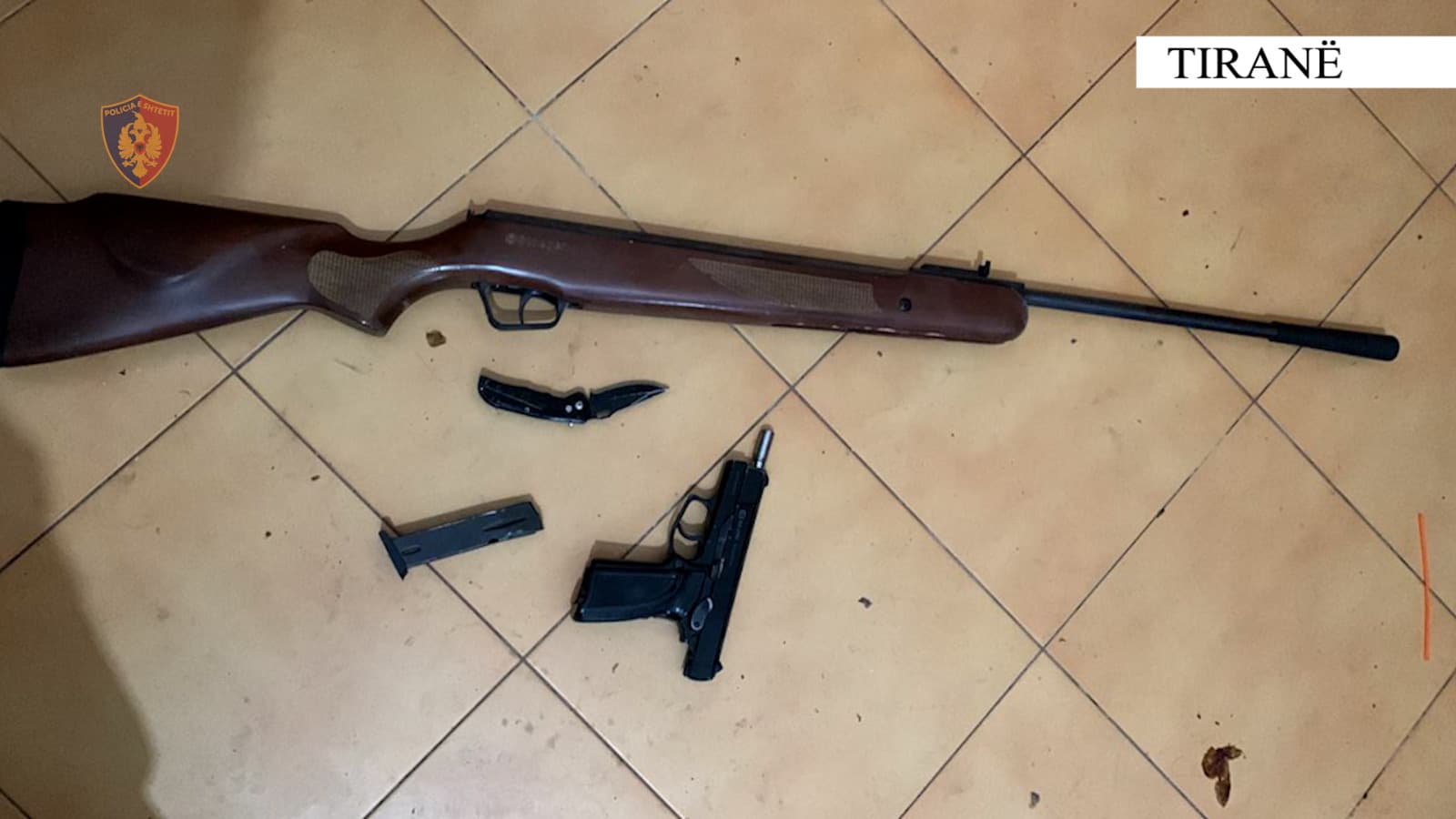 U kap me armë dhe droga të forta, prangoset 40-vjeçari te “Brryli”