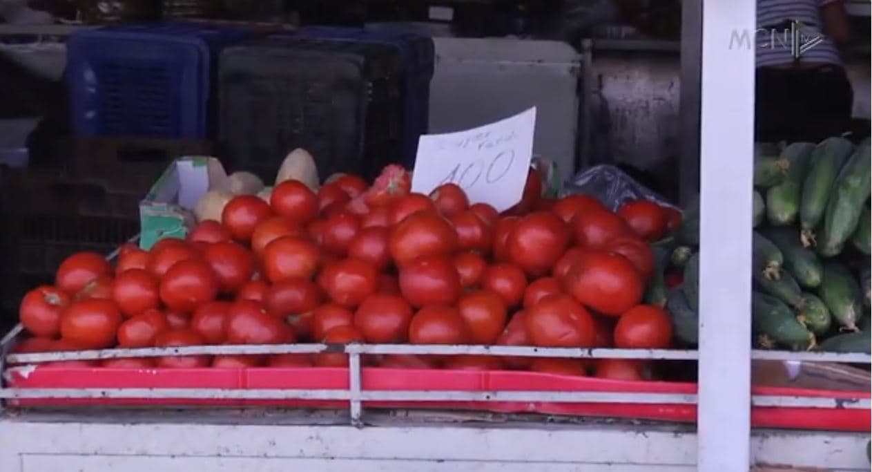 Fruta-perimet mbeten shtrenjtë. Qytetarët: Nuk i përballojmë, në këtë stinë duhet të ishin më lirë