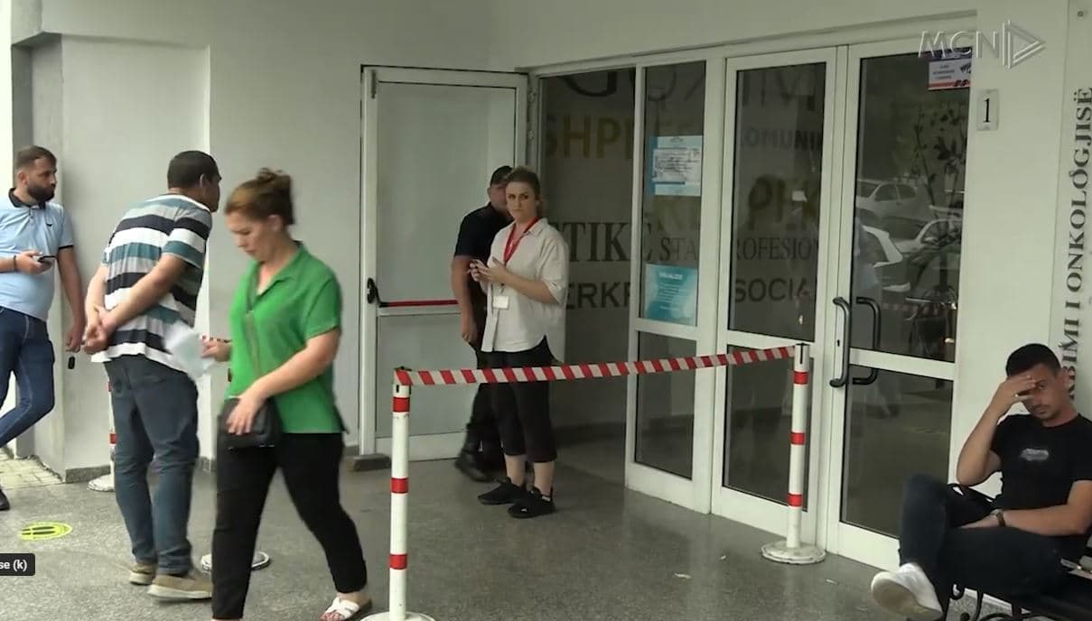 Pacientët e Onkologjikut pa ankesa. Raporti KLSH gjeti shkelje, të sëmurët: Po trajtohemi normalisht
