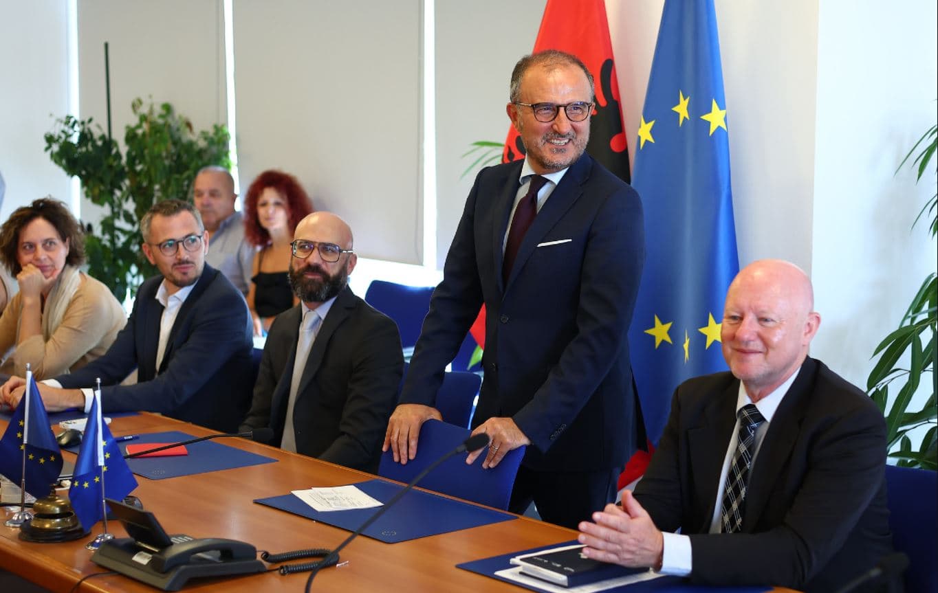 Soreca në Tiranë, rikthehet në krye të delegacionit të BE