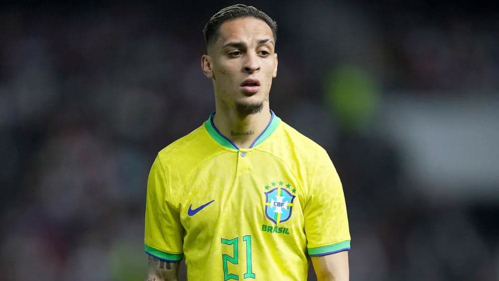 Akuzohet se dhunoi ish të dashurën, futbollisti brazilian përjashtohet nga ekipi kombëtar