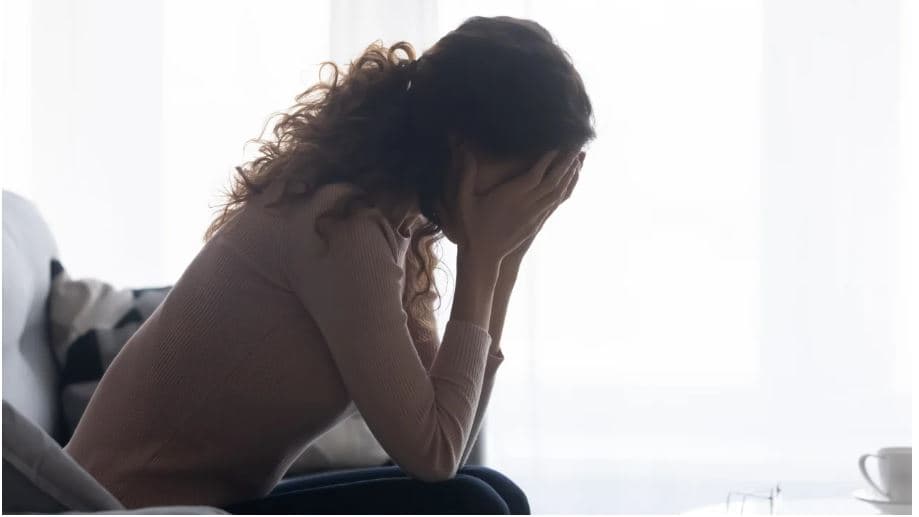 ADHD lidhet me rrezik të lartë të çrregullimeve mendore dhe vetëvrasjeve