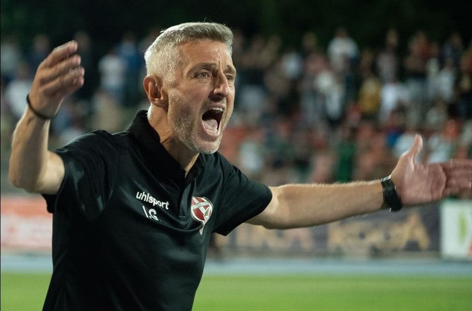 Dy fitore dhe vendi i parë në renditje, Skënderbeu i rinovon kontratën trajnerit Gvozdenovic