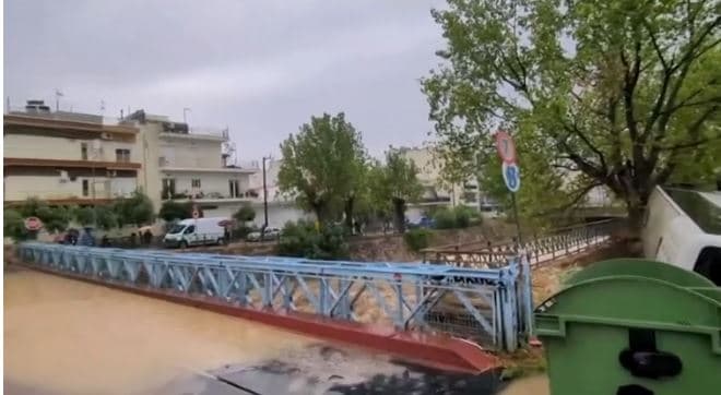 Përmbytje të mëdha në Greqi, Turqi dhe Bullgari, humbin jetën 14 persona