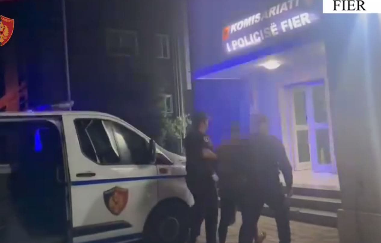 Vodhi 23 mijë euro në një banesë, arrestohet 48- vjeçari në Fier, nën hetim dhe vajza e tij
