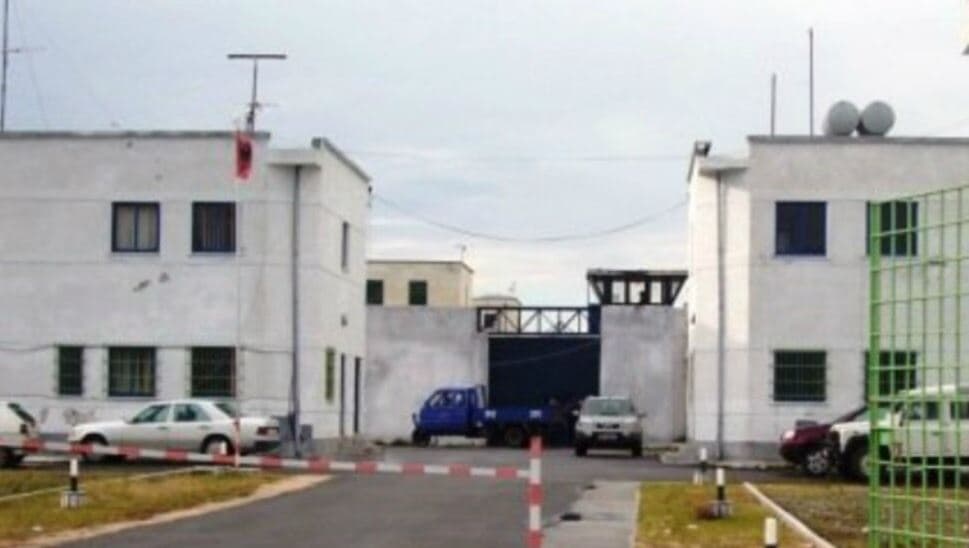 Vetëvaret i dënuari në burgun e Shënkollit në Lezhë
