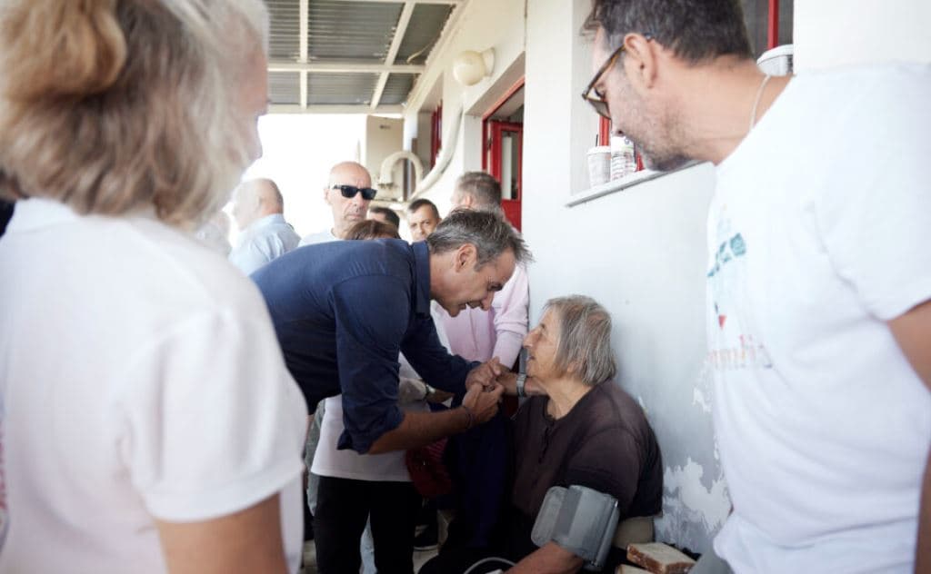 Greqi/ Kryeministri premton mbështetje për të prekurit nga stuhia 